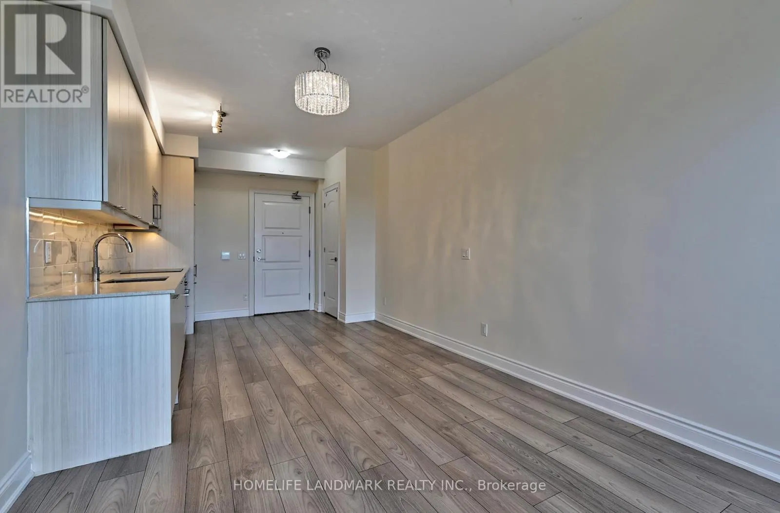 2109 - 36 ELM DRIVE W