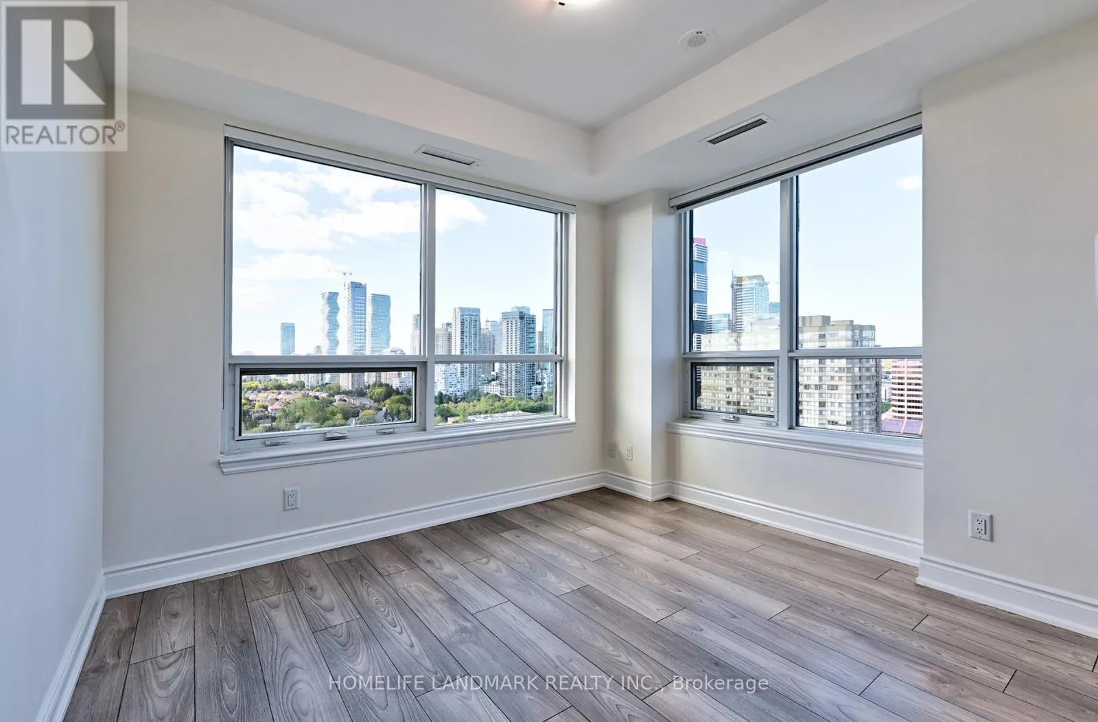 2109 - 36 ELM DRIVE W