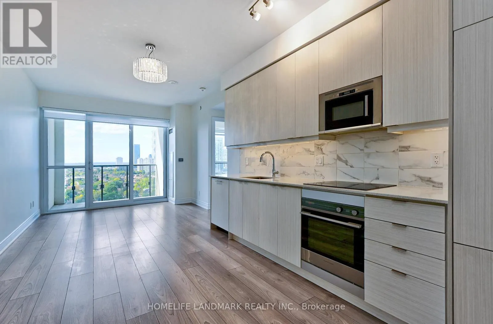 2109 - 36 ELM DRIVE W