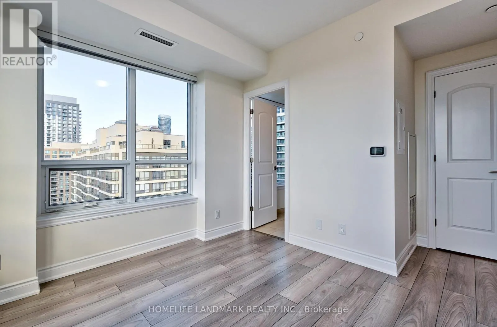 2109 - 36 ELM DRIVE W