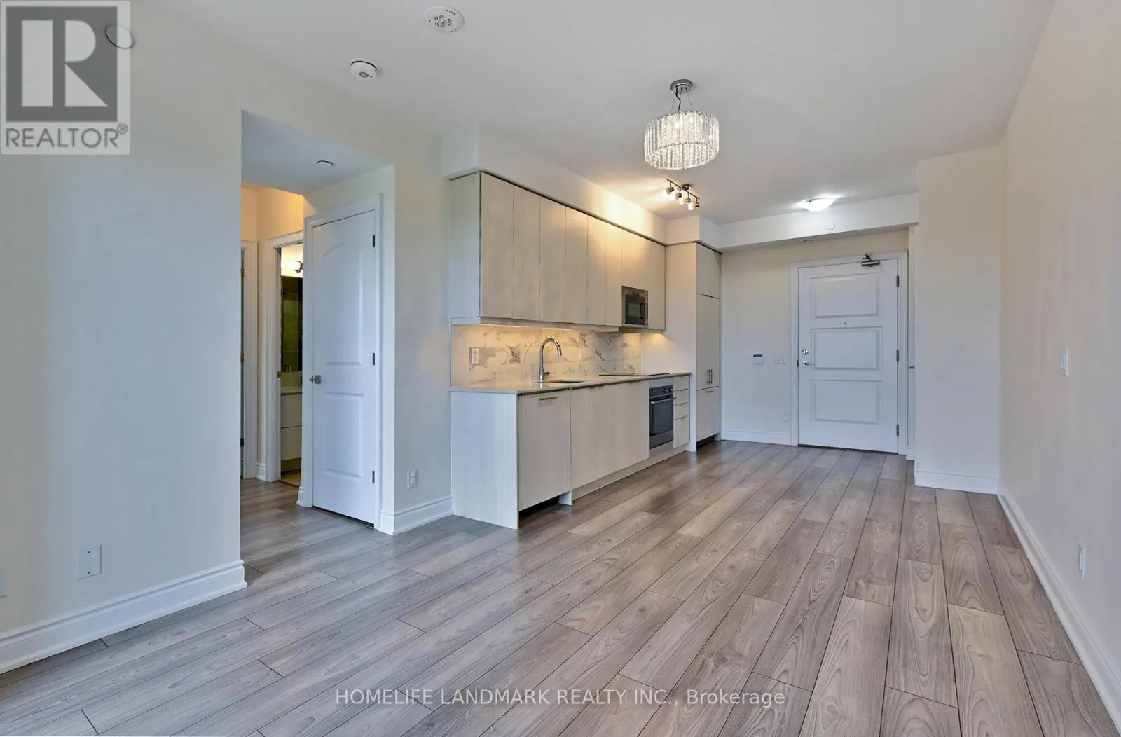 2109 - 36 ELM DRIVE W