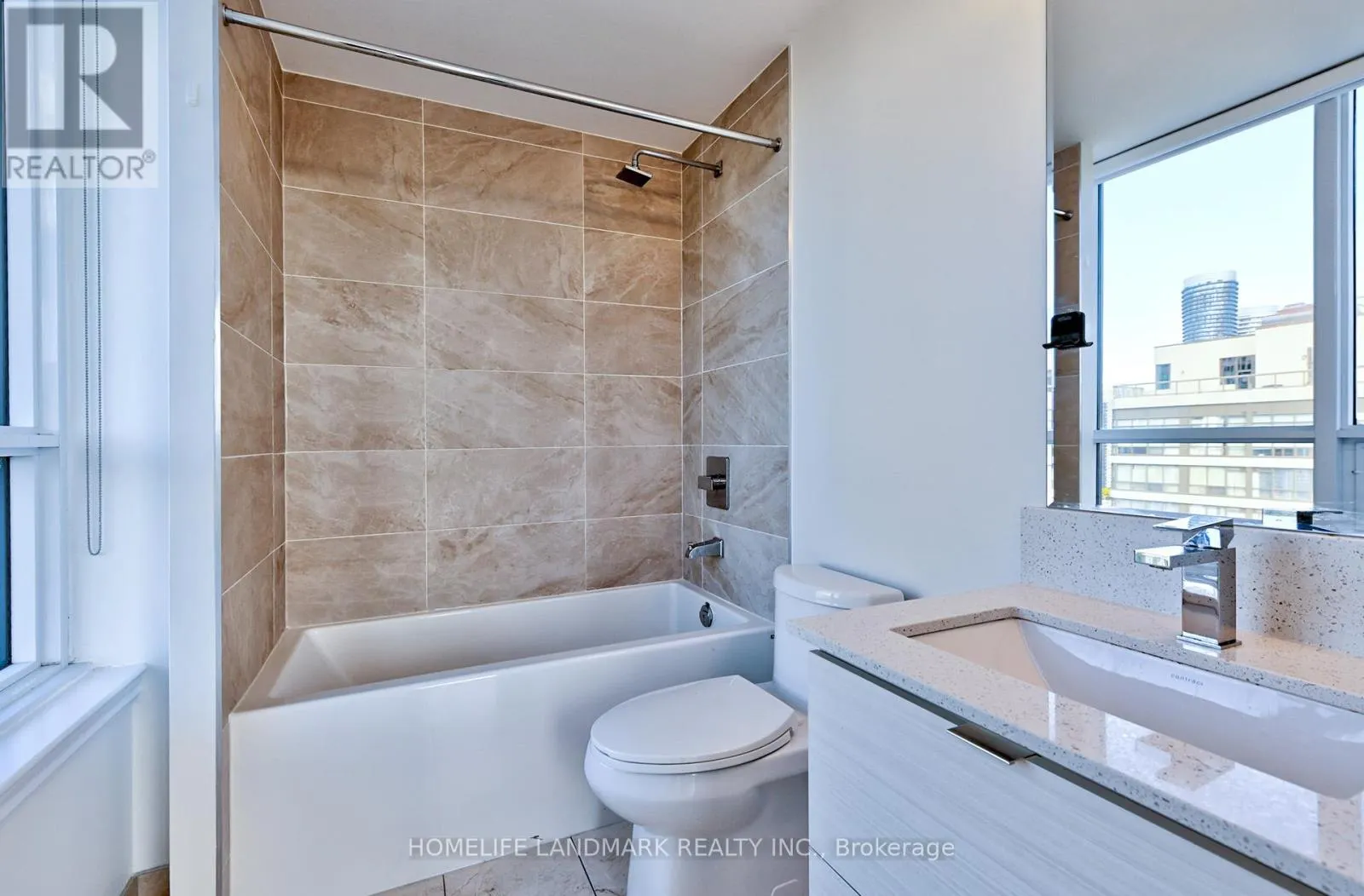 2109 - 36 ELM DRIVE W