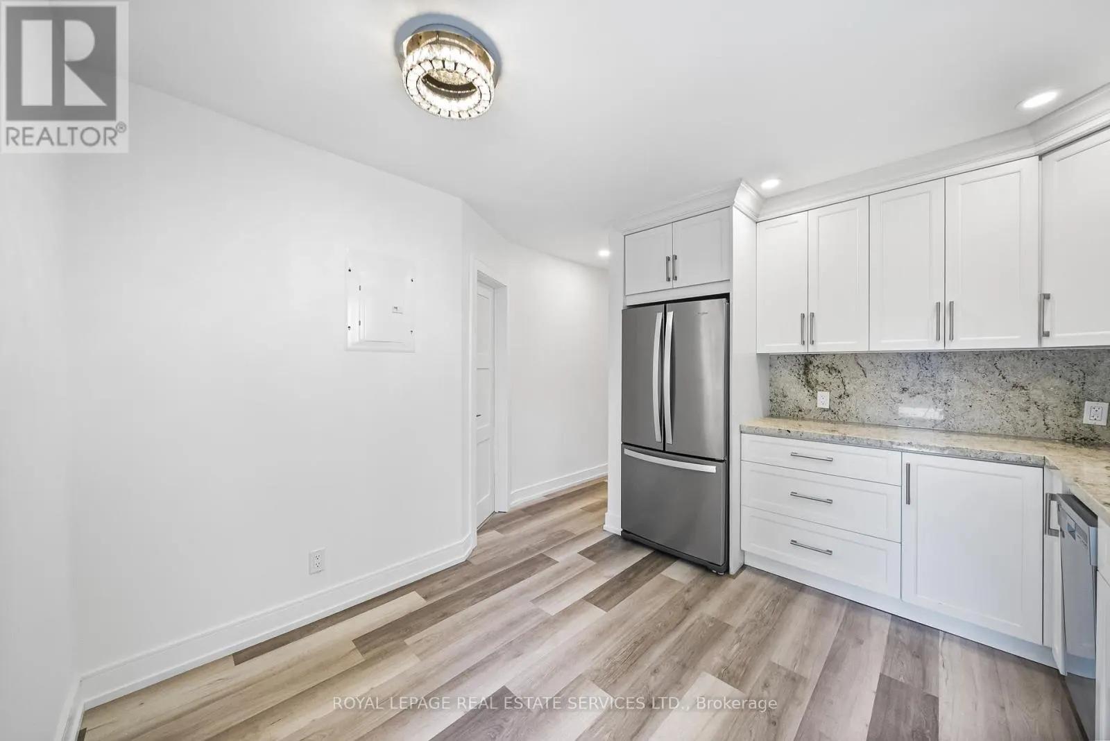 2 - 50 ARCADIAN CIRCLE