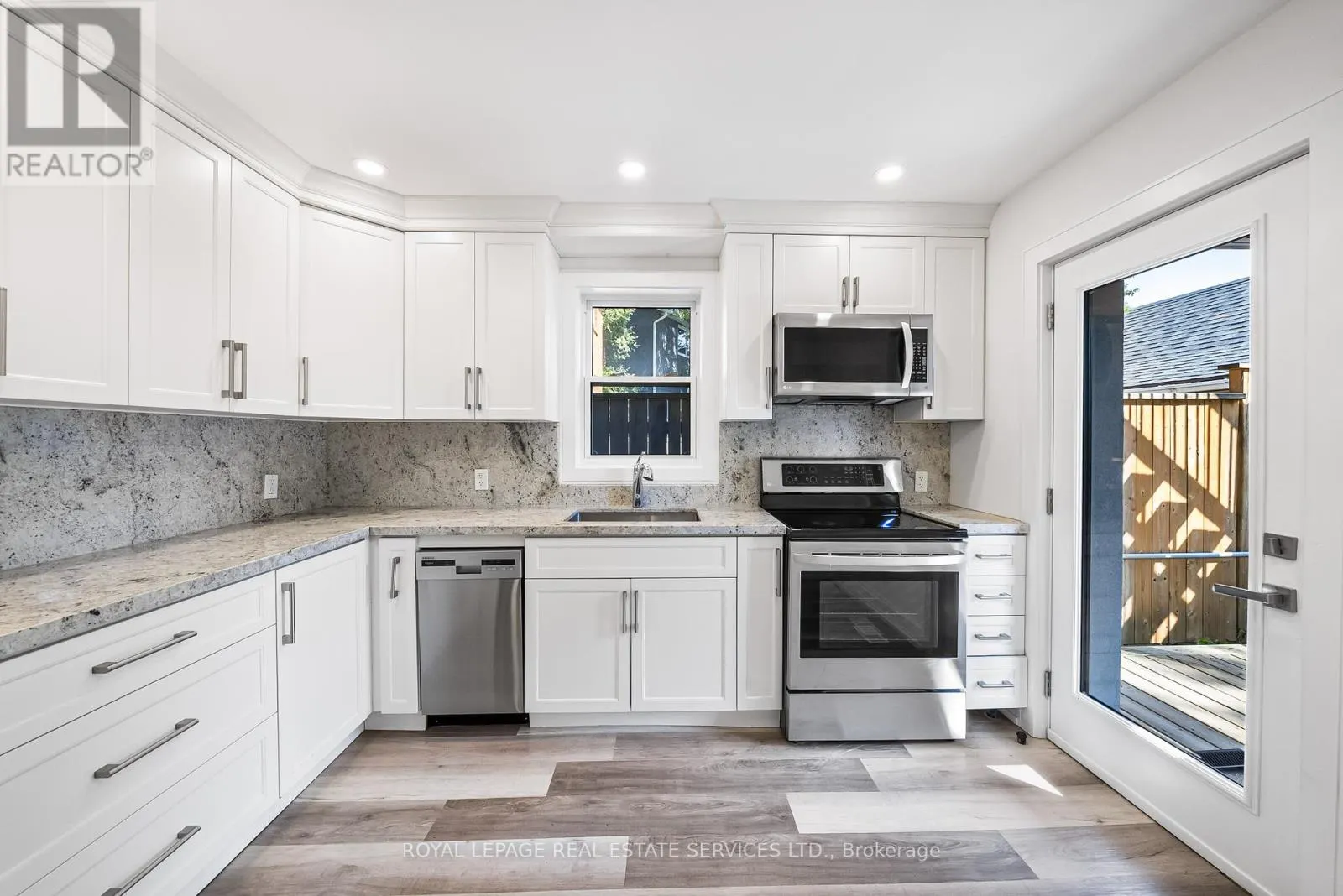 2 - 50 ARCADIAN CIRCLE
