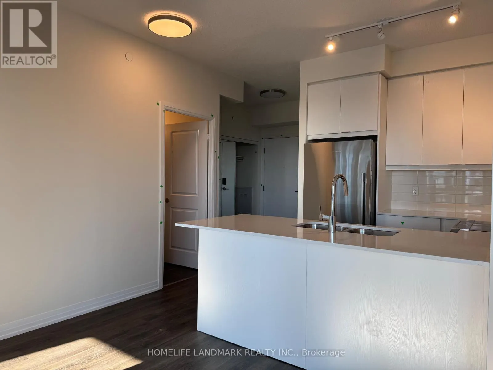 2604 - 15 WATERGARDEN DRIVE