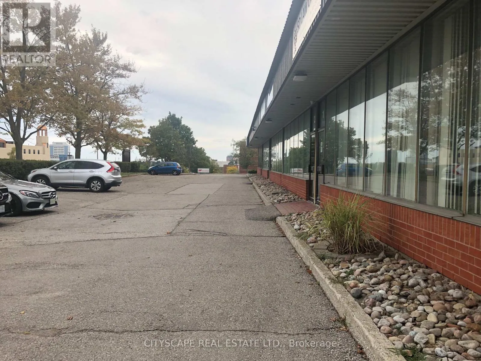 2 - 315 TRADERS BOULEVARD