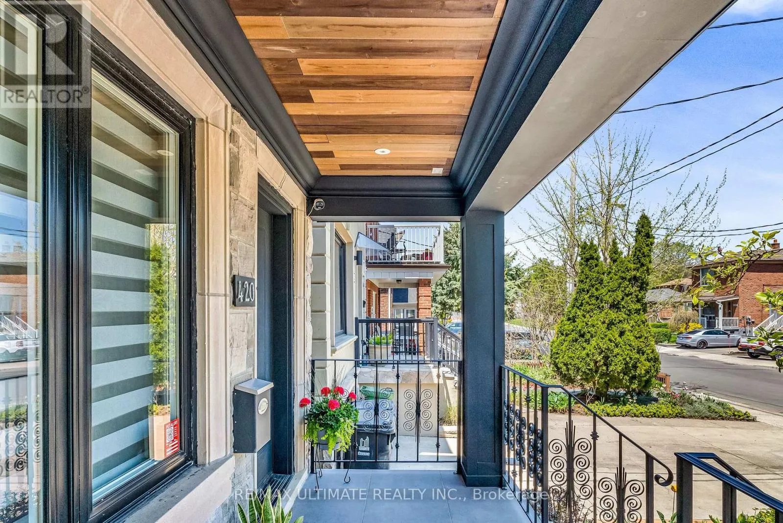 420 HARVIE AVENUE