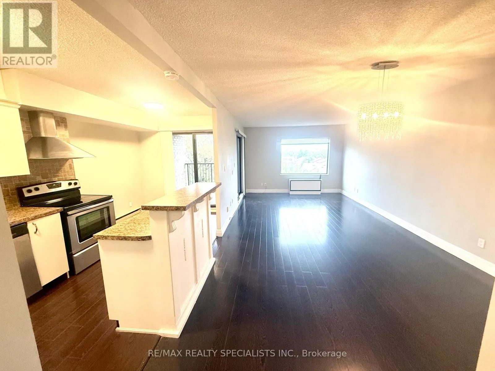 520 - 1000 CEDARGLEN GATE