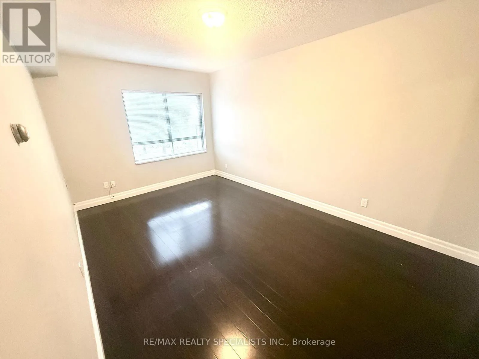 520 - 1000 CEDARGLEN GATE