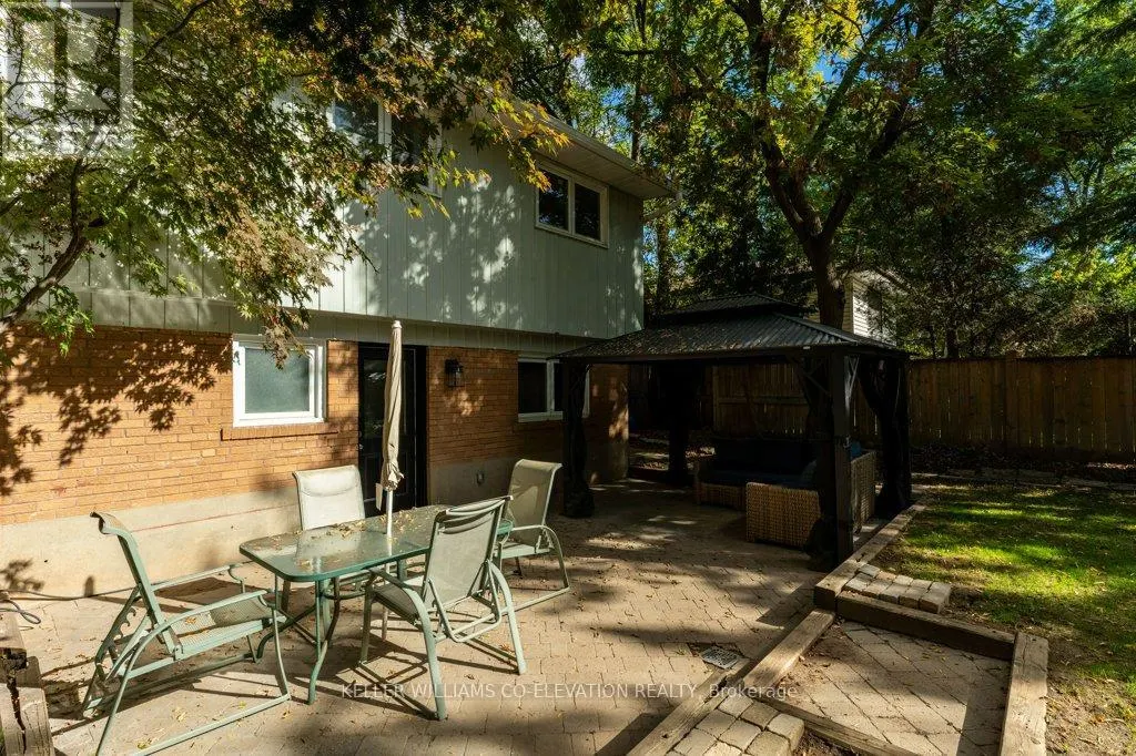 664 CHESTNUT PLACE