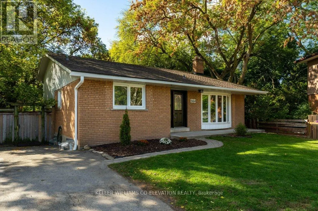 664 CHESTNUT PLACE