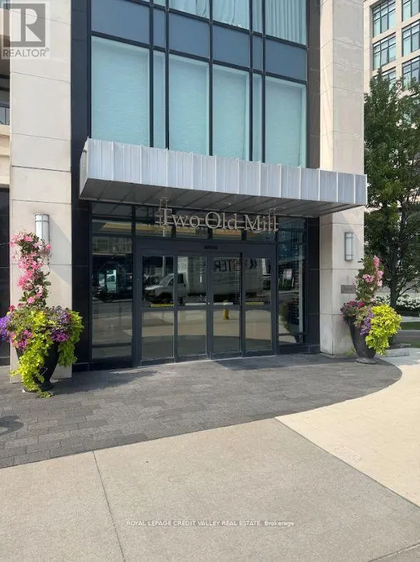 627 - 2 OLD MILL DRIVE