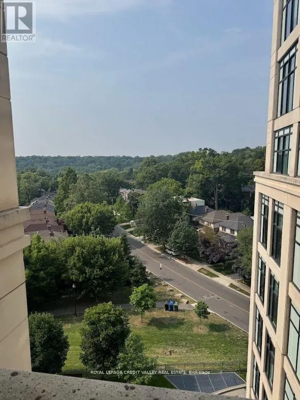 627 - 2 OLD MILL DRIVE