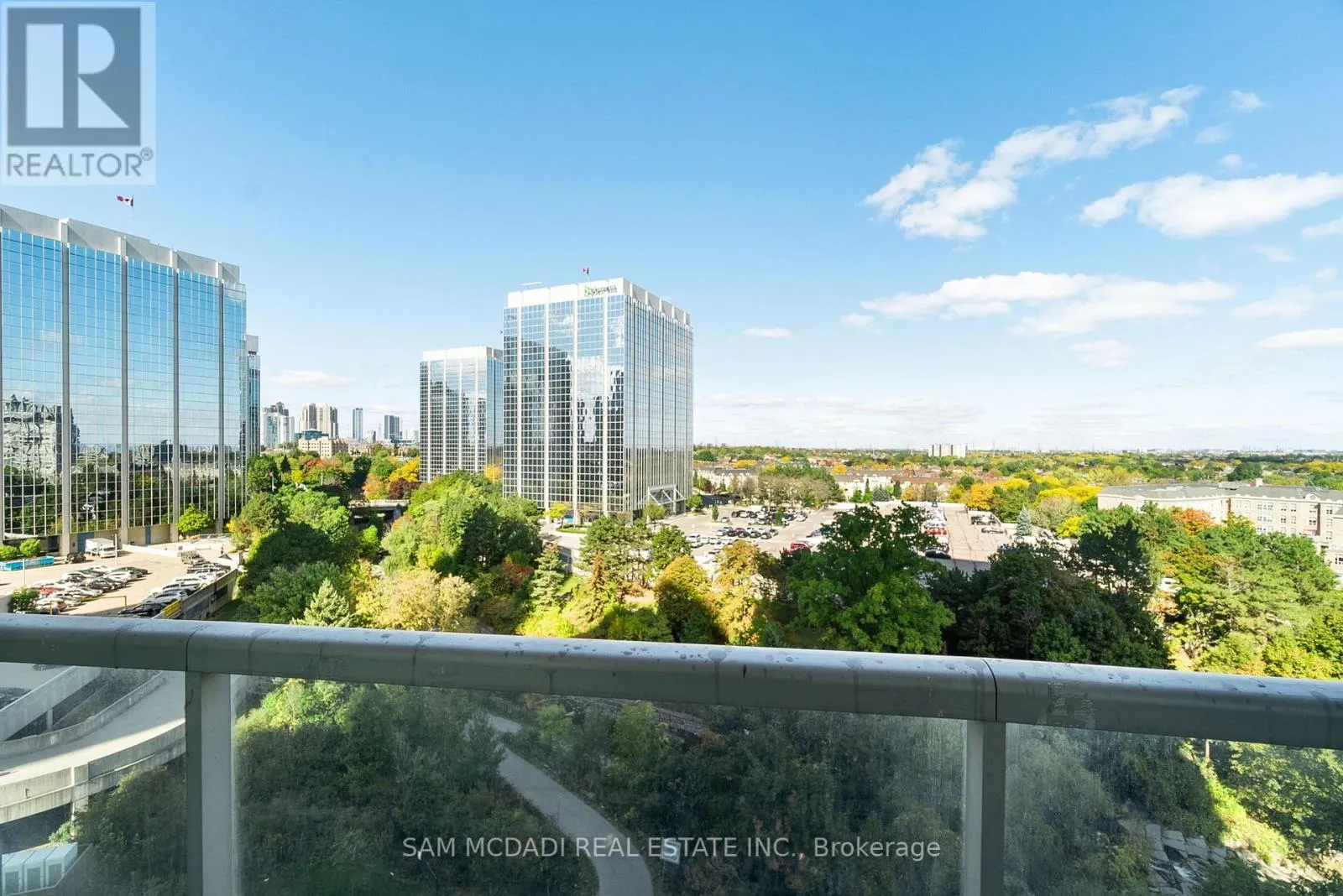 911 - 80 ABSOLUTE AVENUE