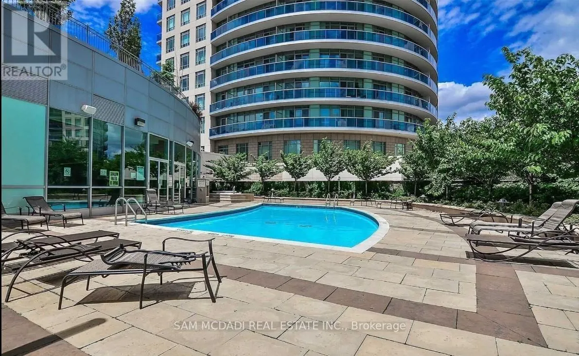 911 - 80 ABSOLUTE AVENUE