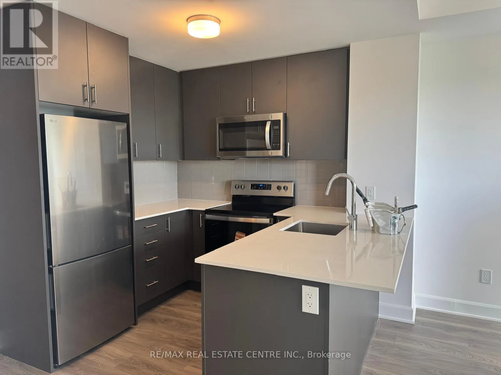 1211 - 3240 WILLIAM COLTSON AVENUE