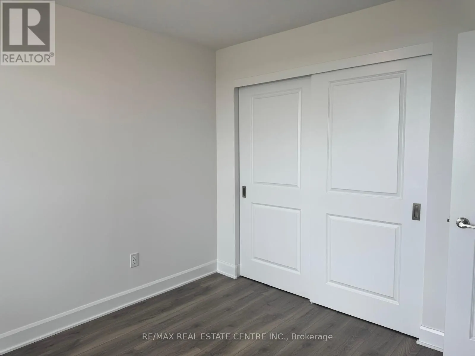 1211 - 3240 WILLIAM COLTSON AVENUE