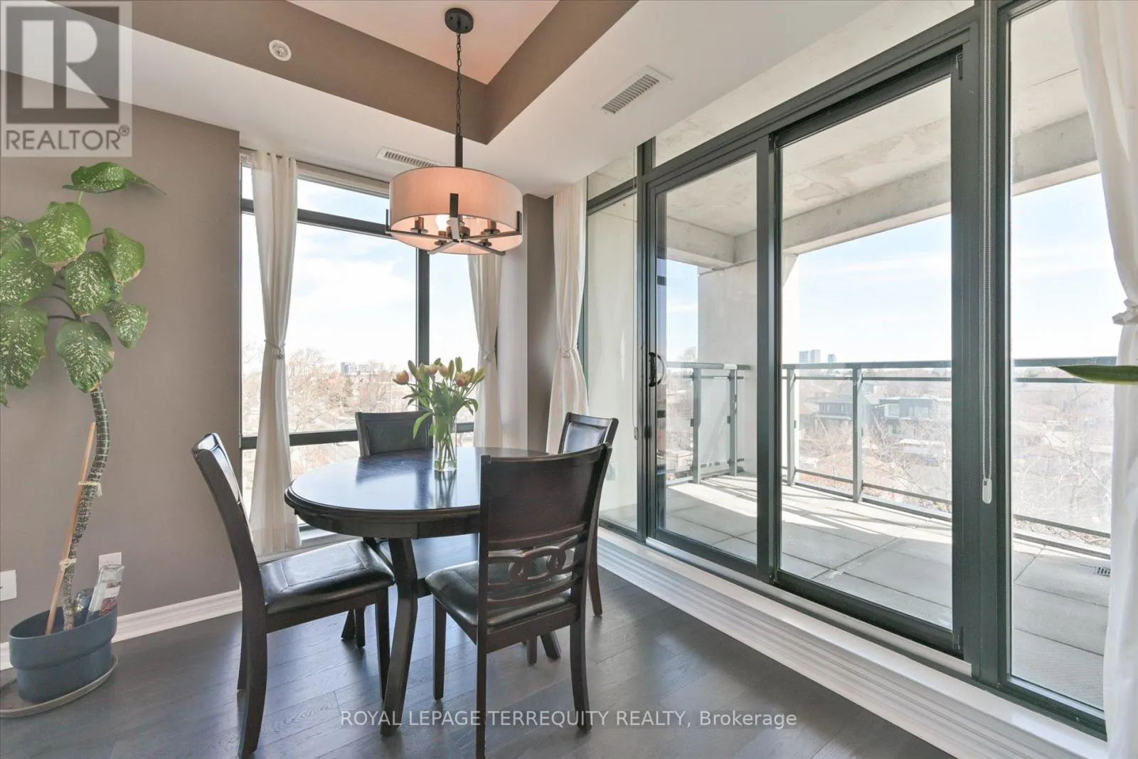 508 - 2522 KEELE STREET