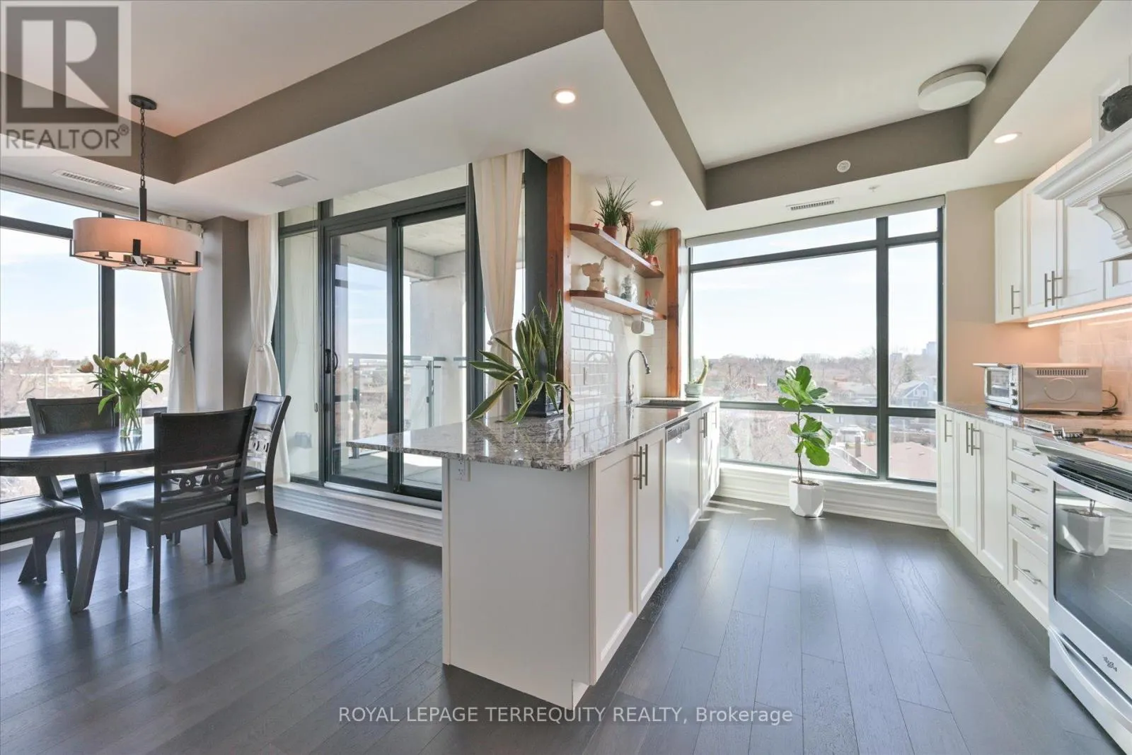 508 - 2522 KEELE STREET
