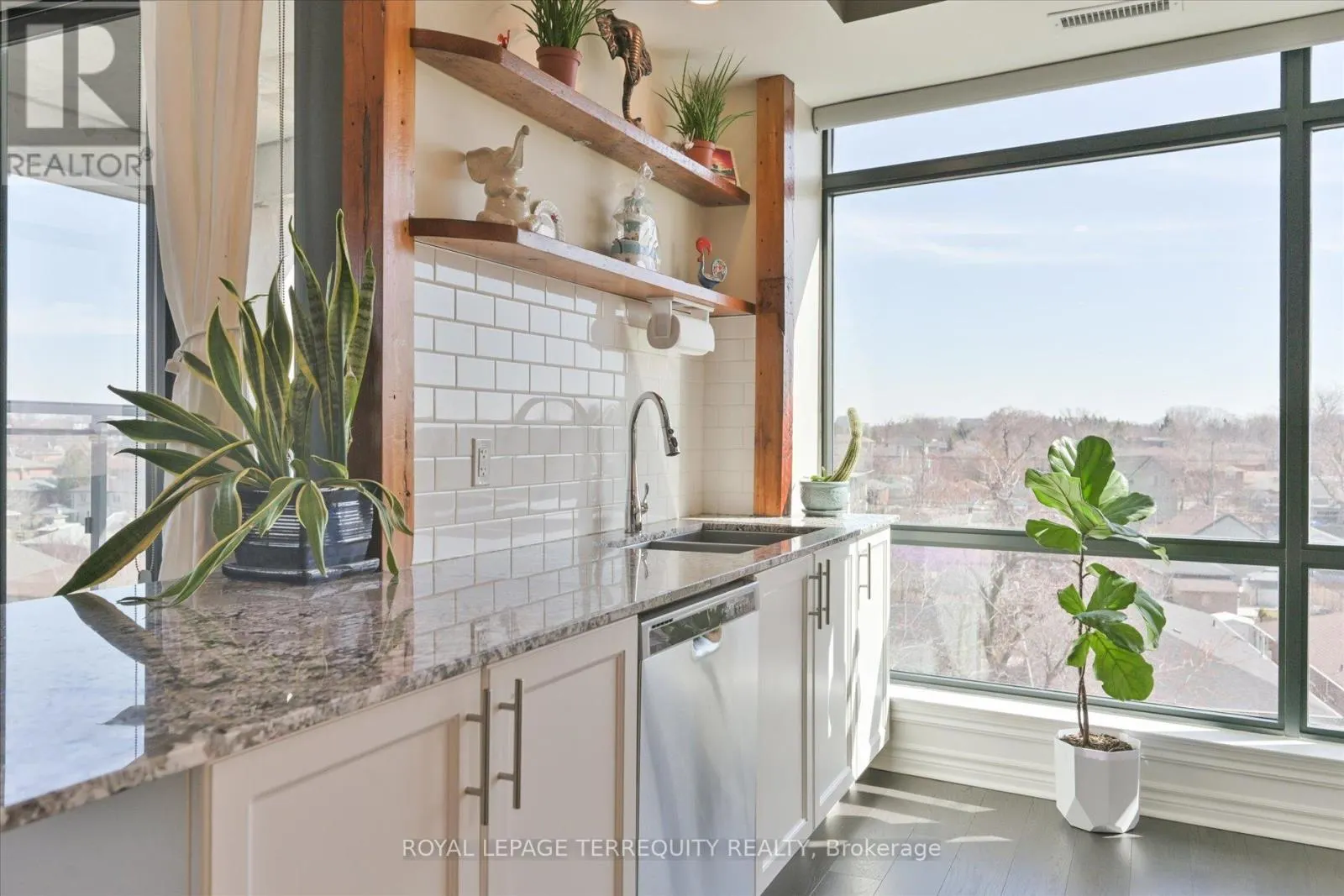508 - 2522 KEELE STREET