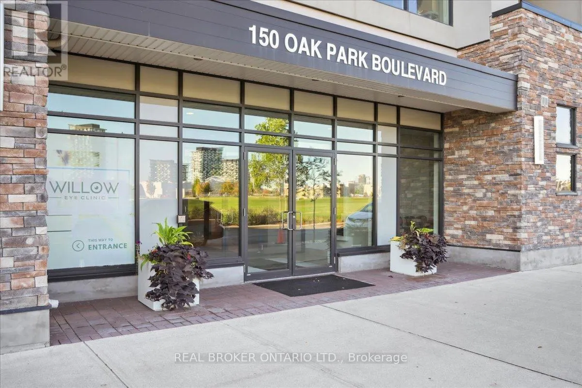 301 - 150 OAK PARK BOULEVARD