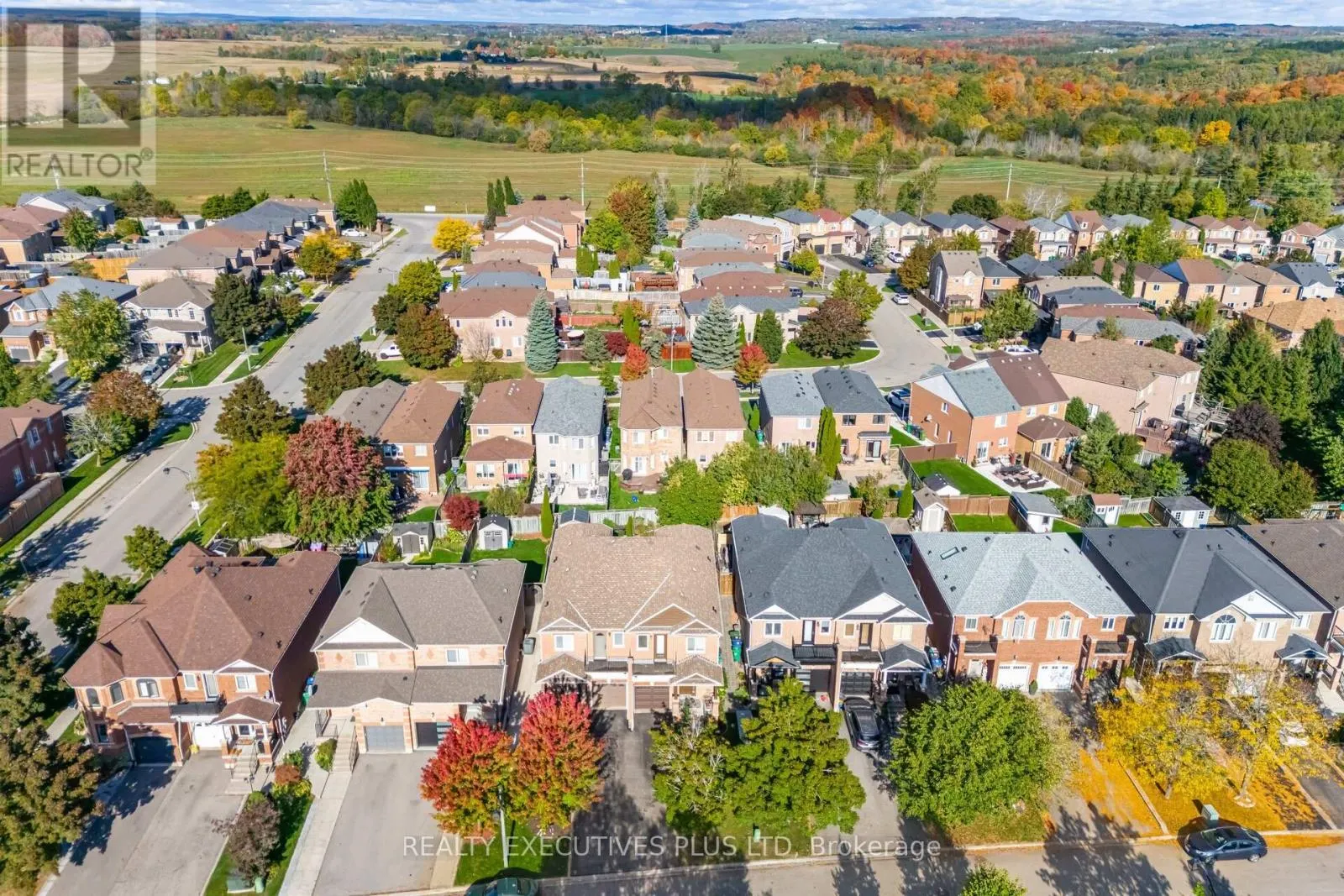 12 MANORWOOD COURT