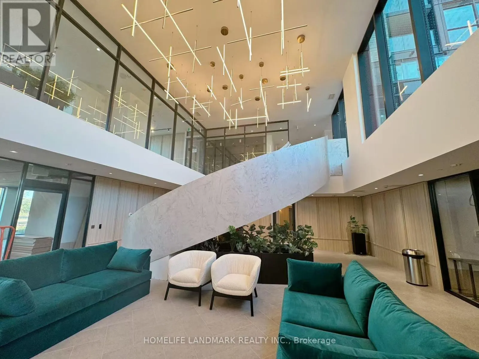 410 - 3079 TRAFALGAR ROAD