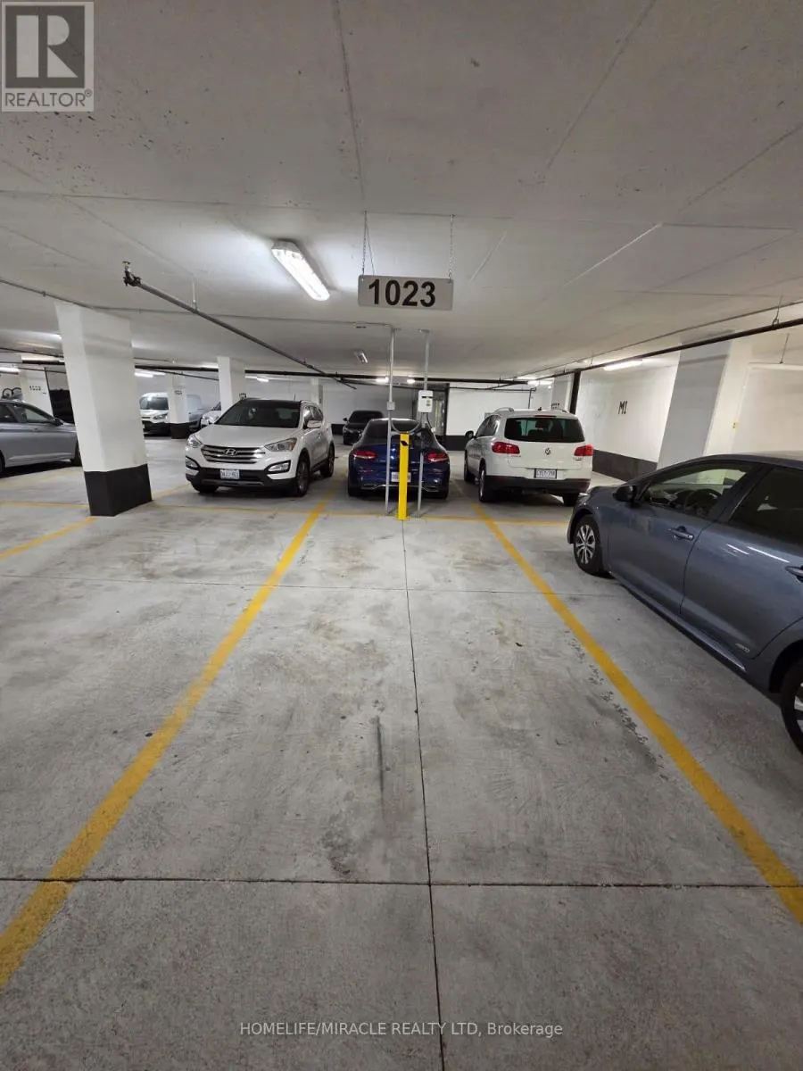 2803 - 70 ANNIE CRAIG DRIVE