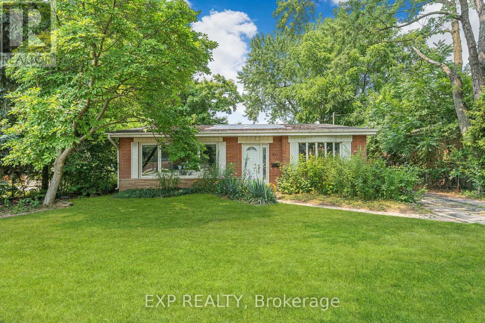 611 PINEGROVE ROAD