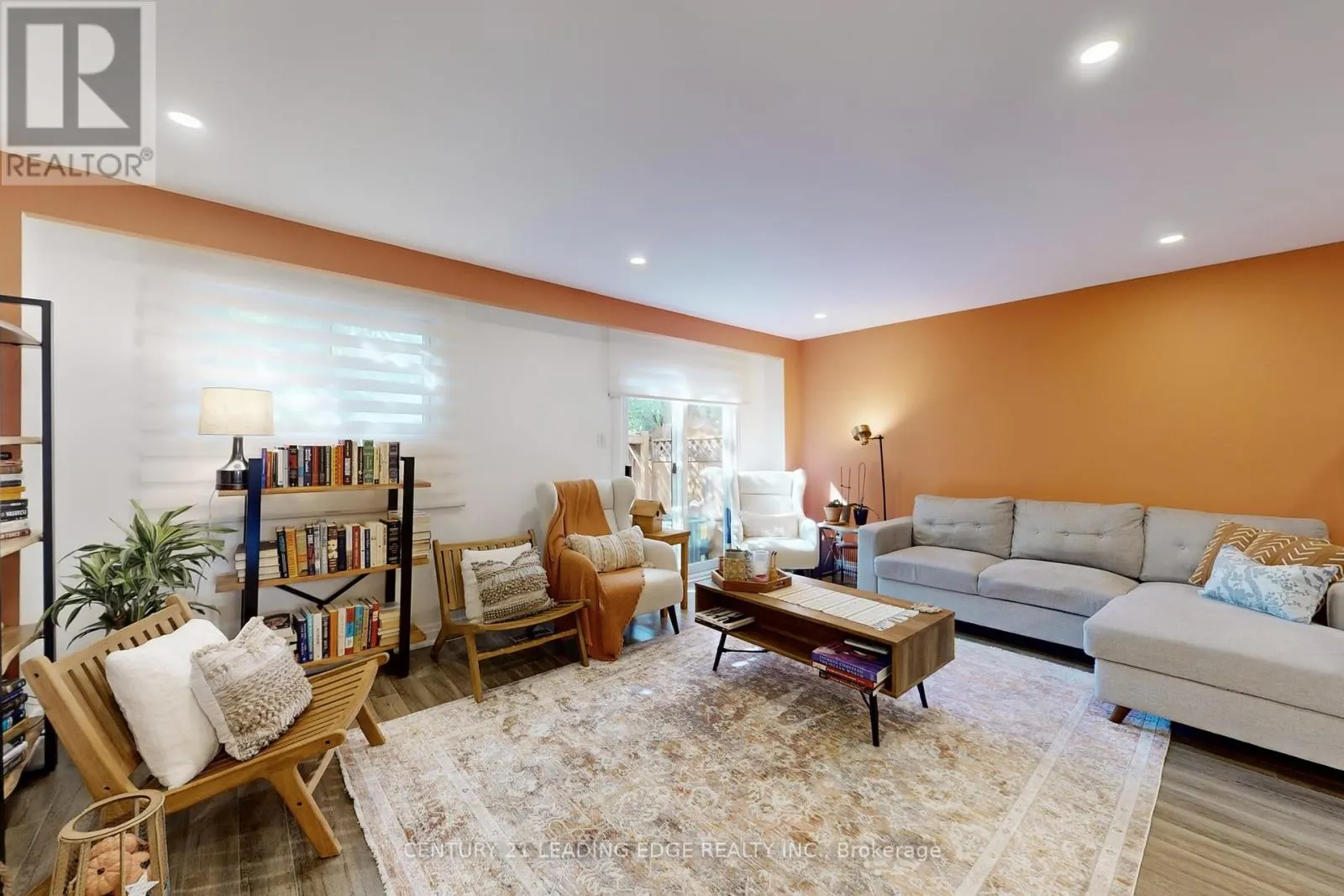 589 FRANCIS ROAD E