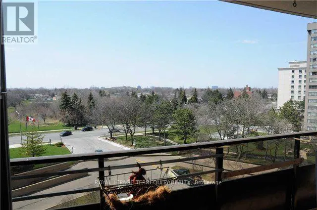 607 - 451 THE WEST MALL