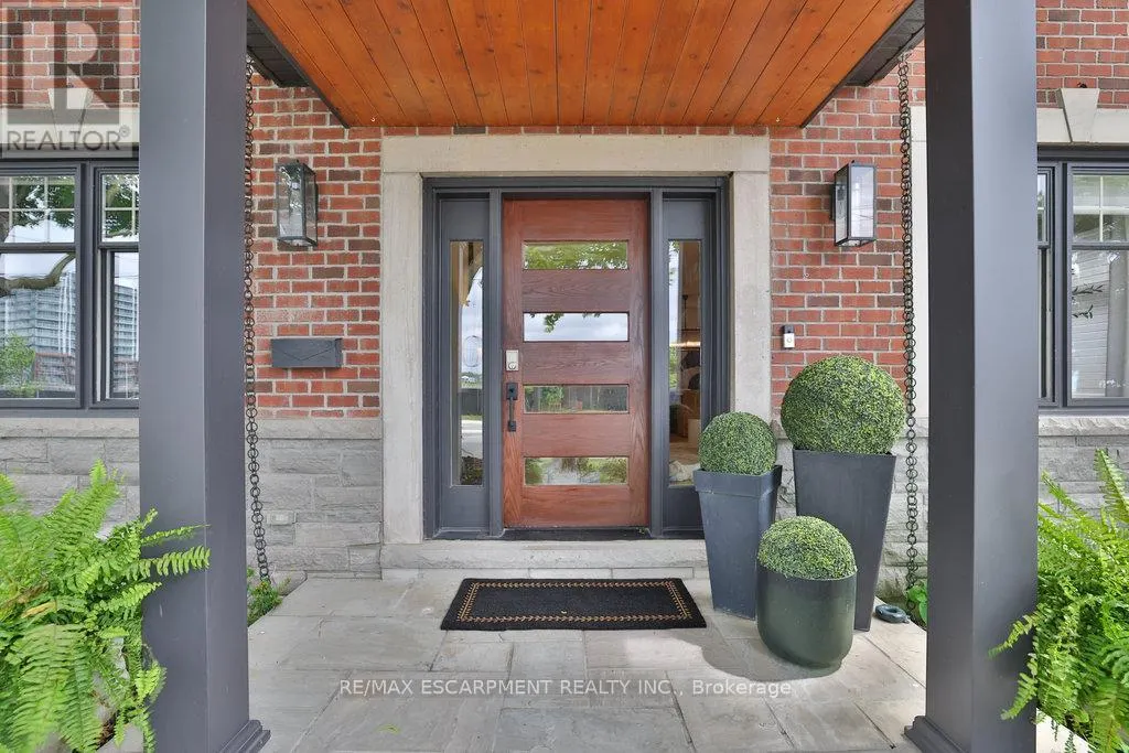 43 MISSISSAUGA ROAD S