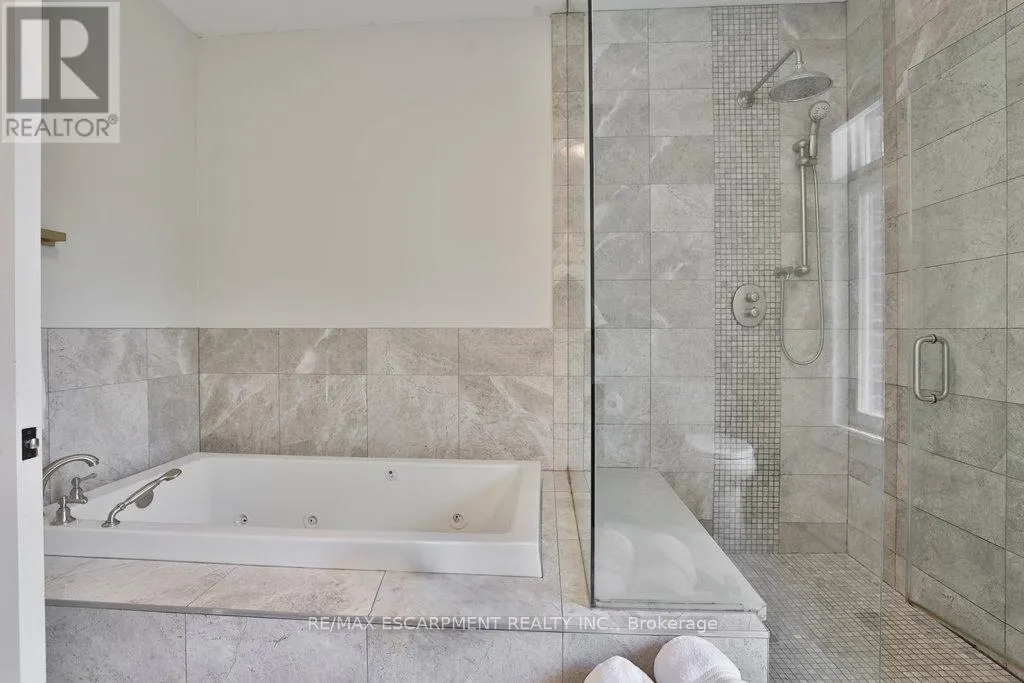 43 MISSISSAUGA ROAD S