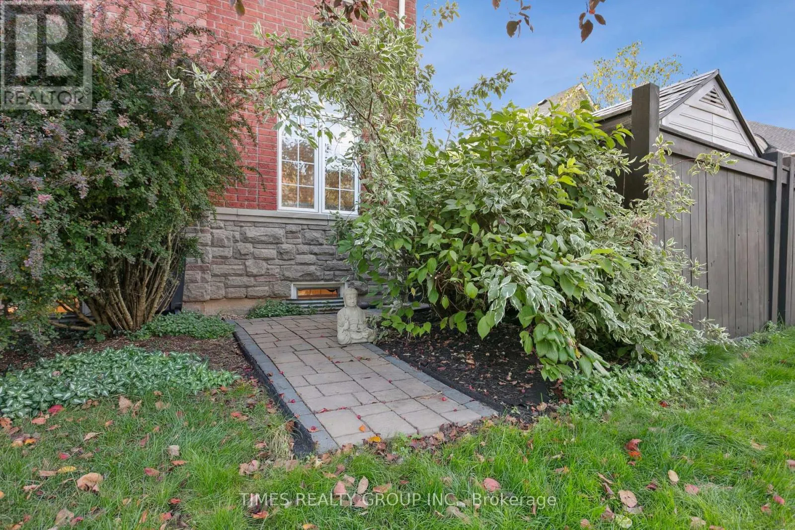 212 CREEK PATH AVENUE