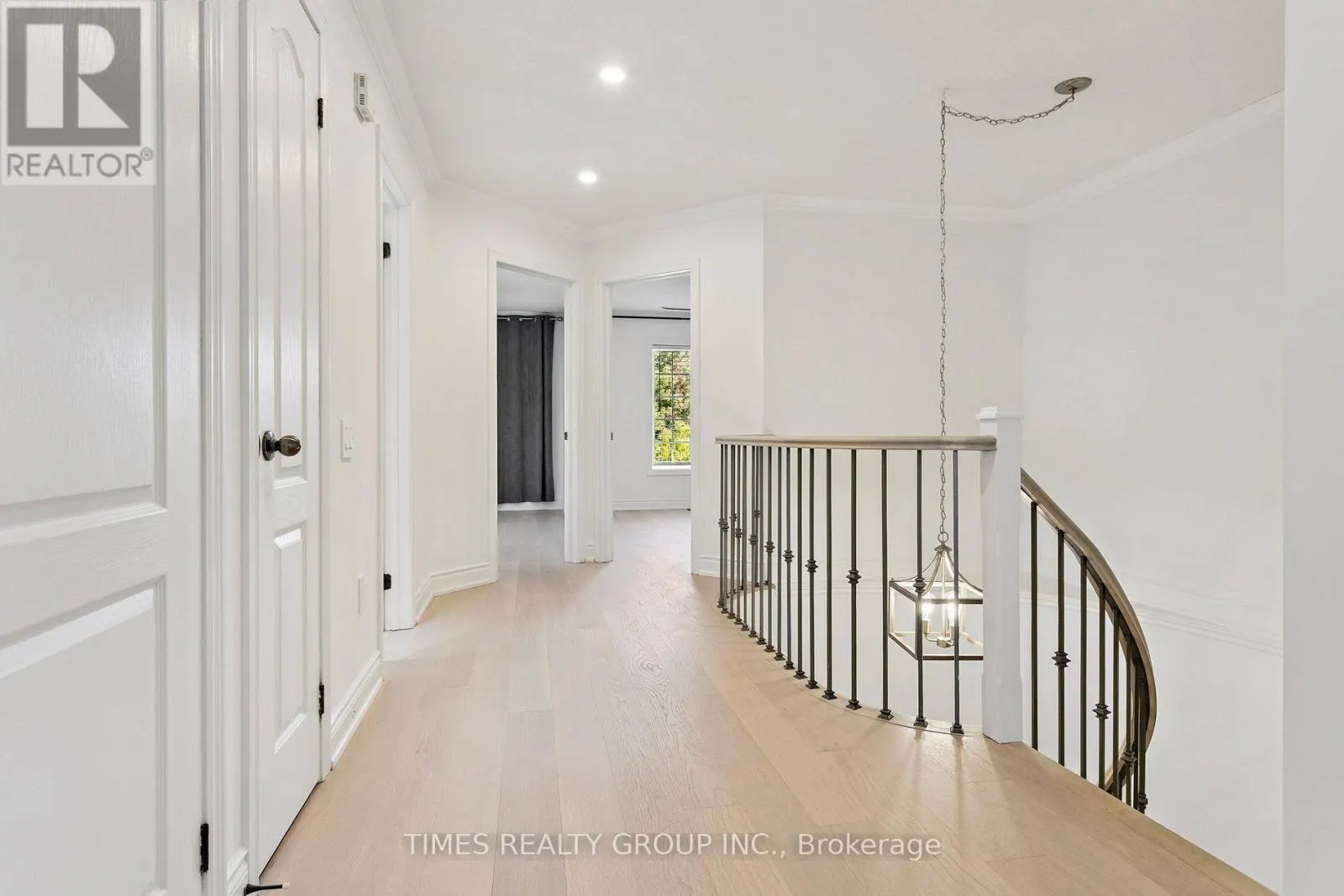 212 CREEK PATH AVENUE
