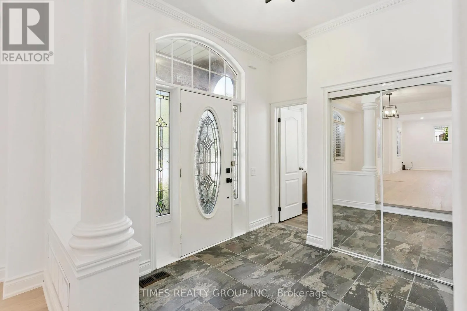 212 CREEK PATH AVENUE