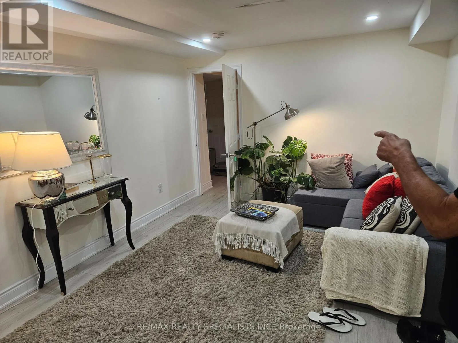 BSMT - 1460 WHITE OAKS BOULEVARD