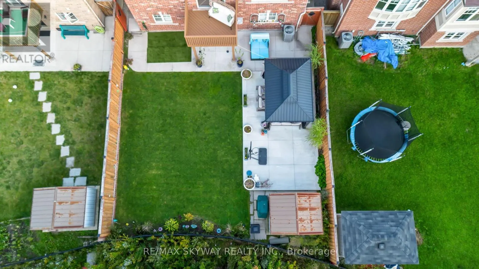 90 AYLESBURY DRIVE