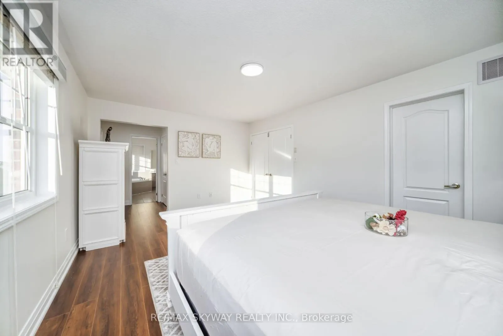 90 AYLESBURY DRIVE