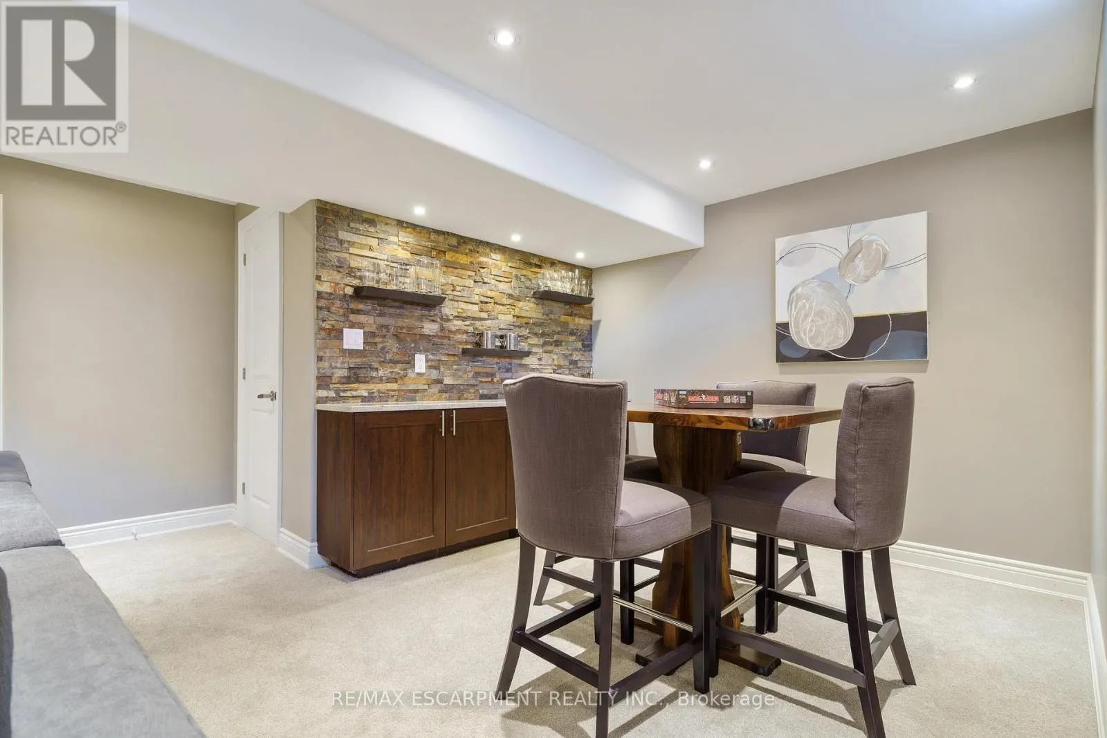 317 GREAT LAKES BOULEVARD