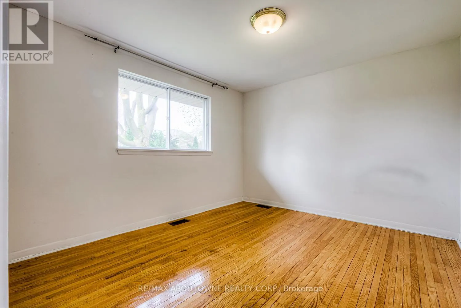 530 LEES LANE