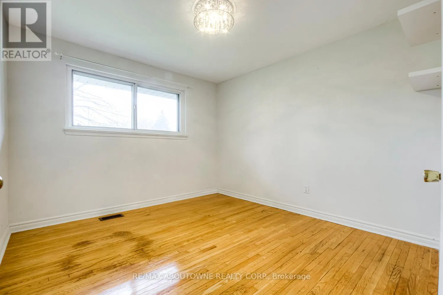 530 LEES LANE