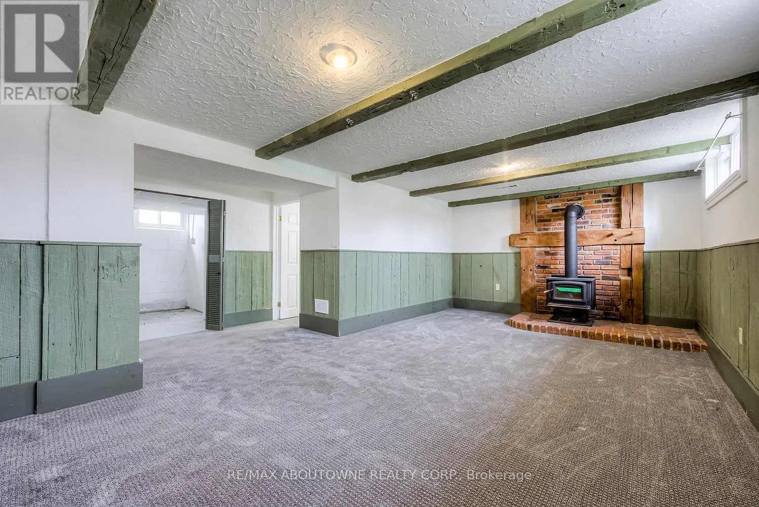 530 LEES LANE