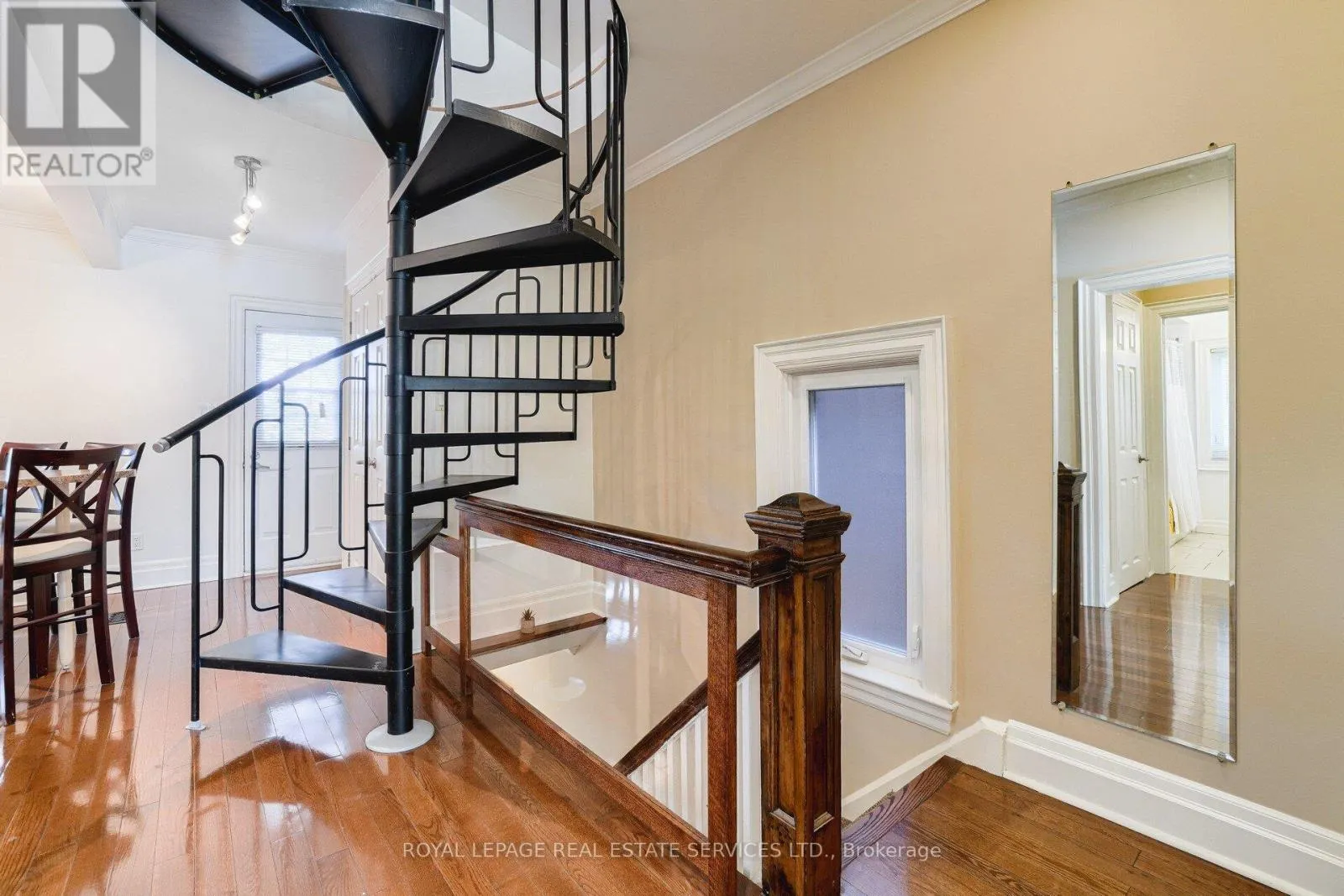 UPPER - 117 ST JOHNS ROAD