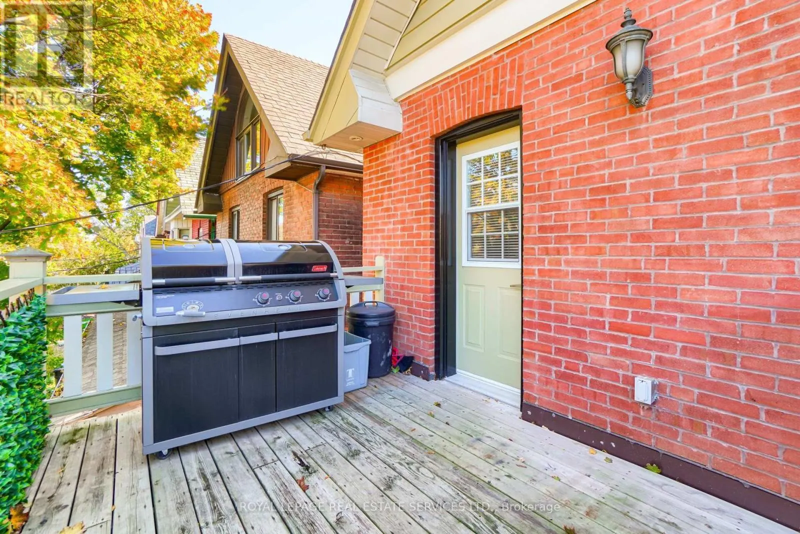 UPPER - 117 ST JOHNS ROAD