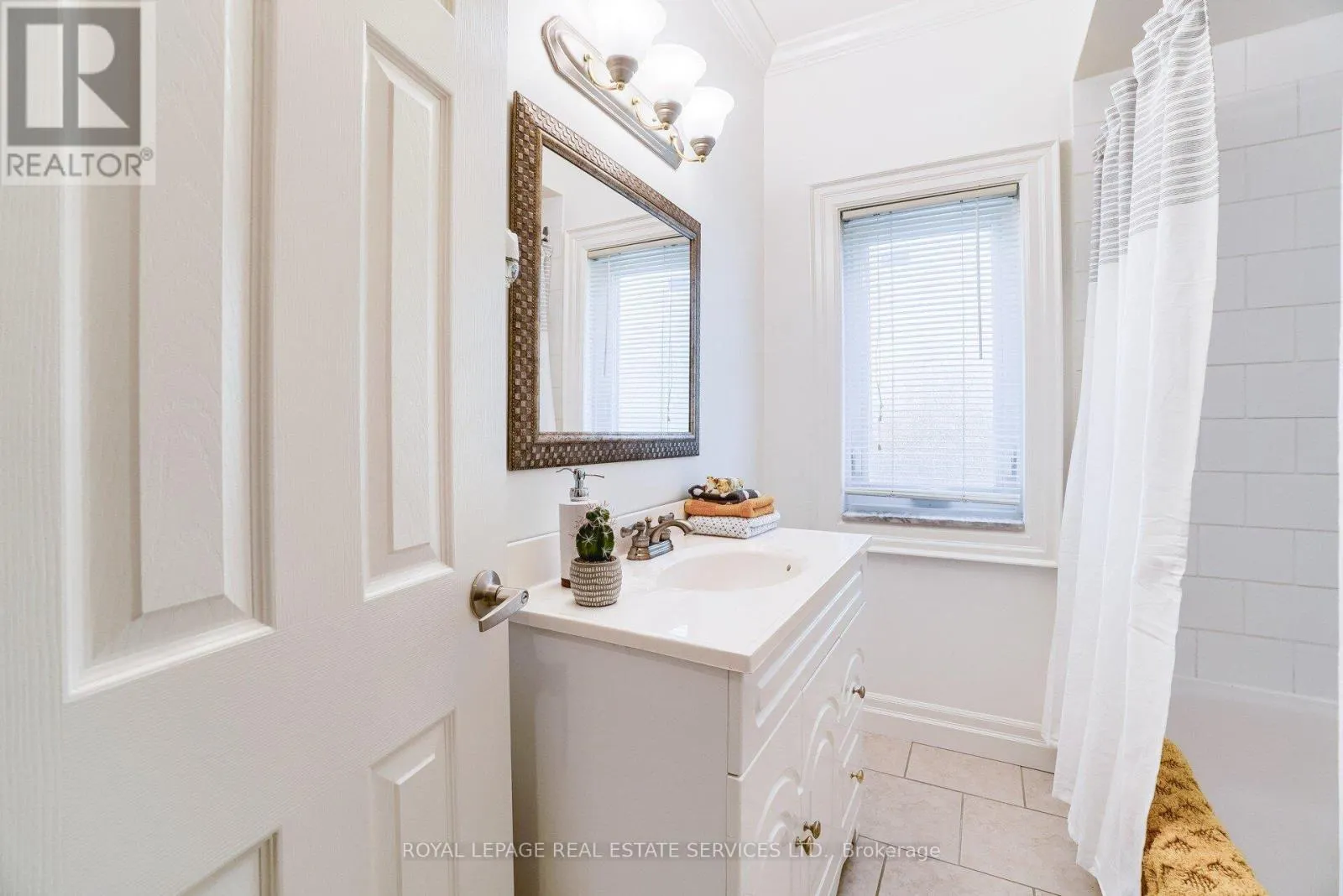 UPPER - 117 ST JOHNS ROAD