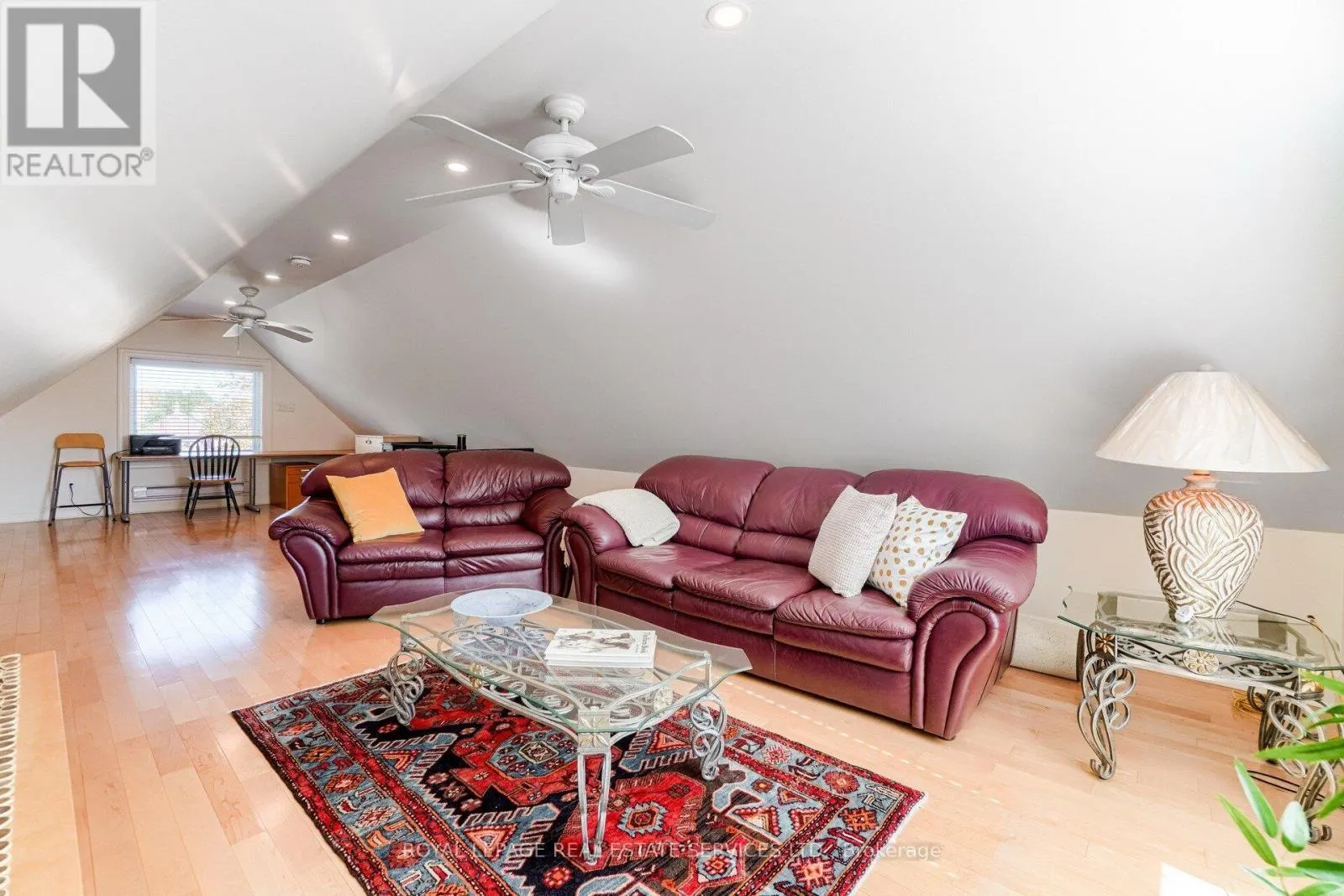 UPPER - 117 ST JOHNS ROAD
