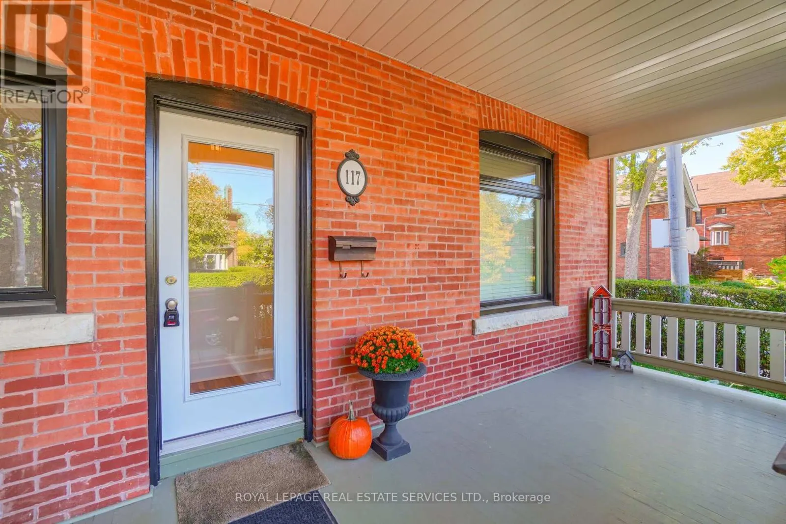 UPPER - 117 ST JOHNS ROAD