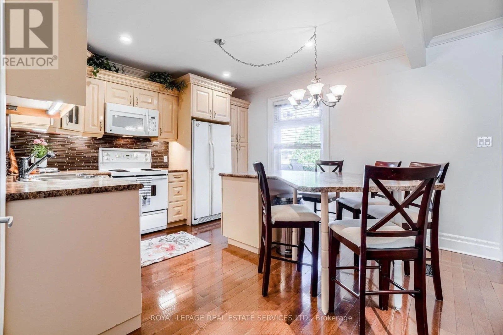 UPPER - 117 ST JOHNS ROAD