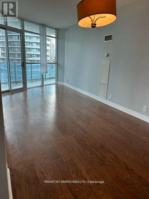 706 - 80 ABSOLUTE AVENUE